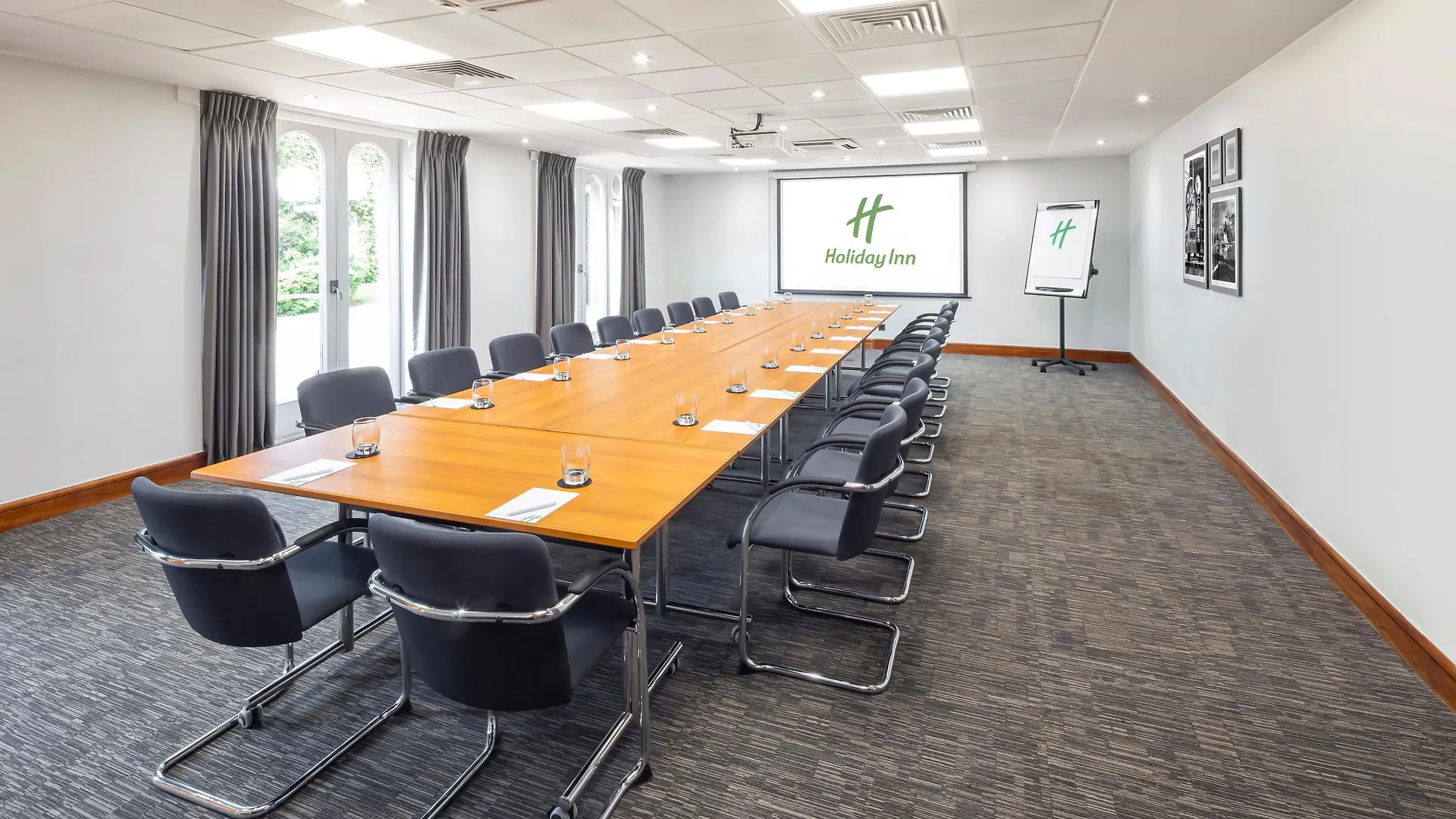 Holiday Inn Gloucester - Cheltenham By Ihg 4*,  United Kingdom