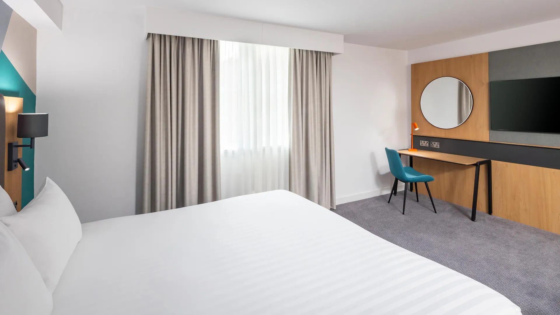 Holiday Inn Gloucester - Cheltenham By Ihg Hotel