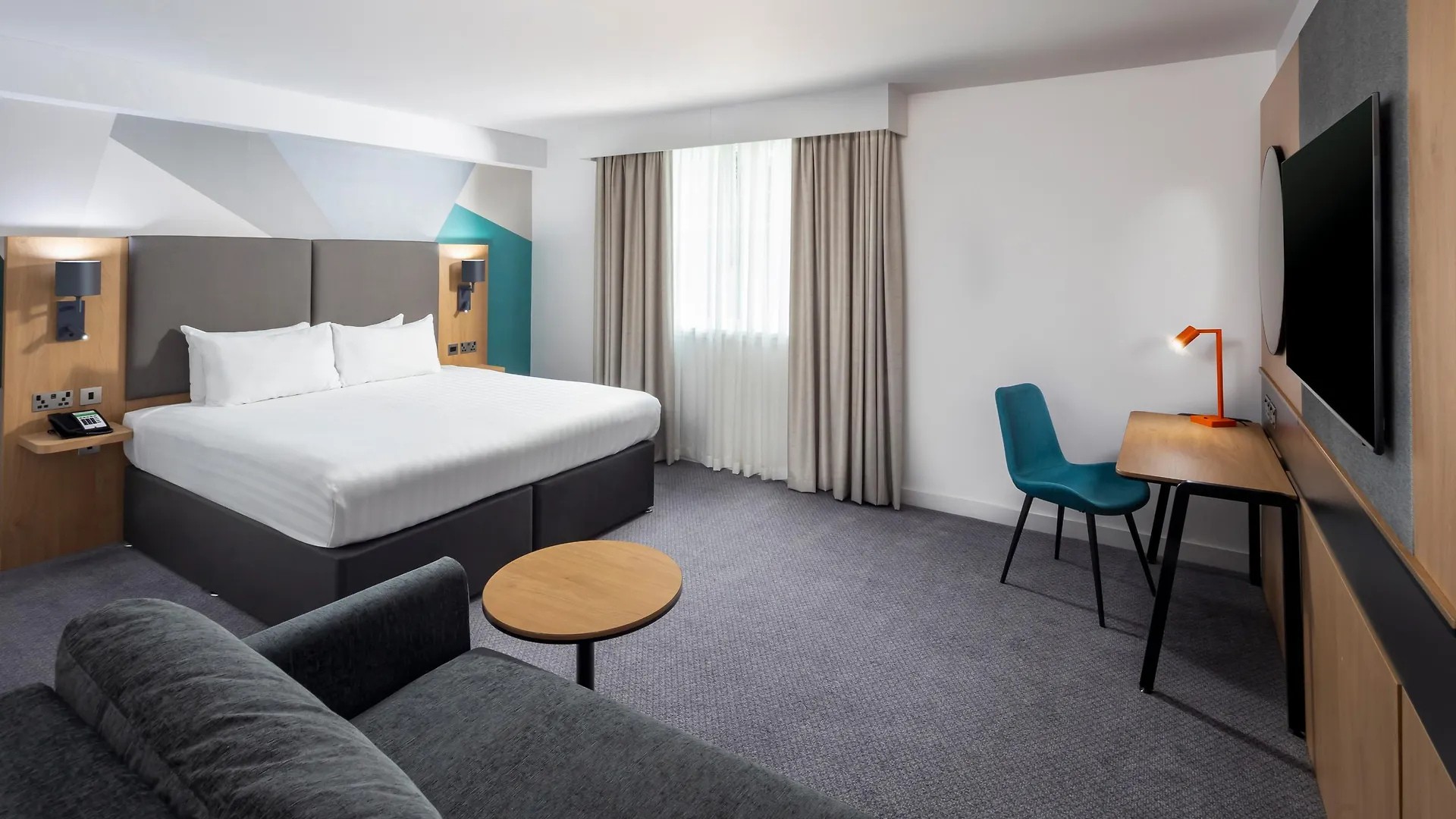 Holiday Inn Gloucester - Cheltenham By Ihg Hotel